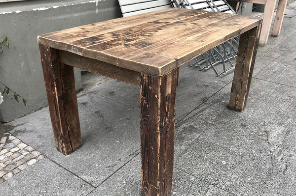 Tisch aus dem Lokal - Tisch fünf 'used'