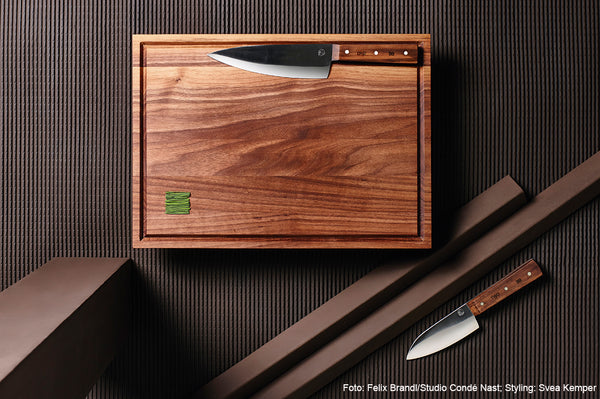 Cutting Board mit Kochmesser ONE aus Walnussholz
