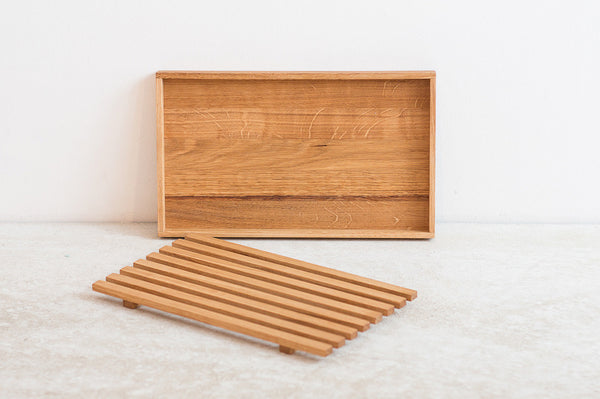 Tablett mit Schneidegitter