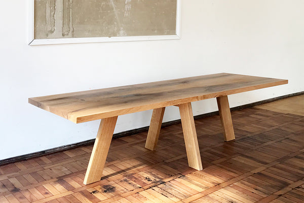 Tisch München (medium)